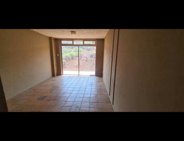1 BEDROOM APARTMENT FOR SALE IN WONDERBOOM SOUTH